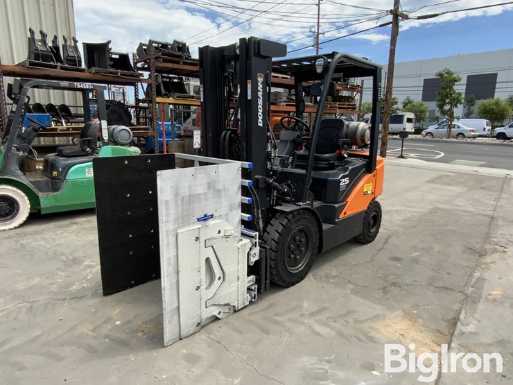 2023-doosan-g25n-7-image-1