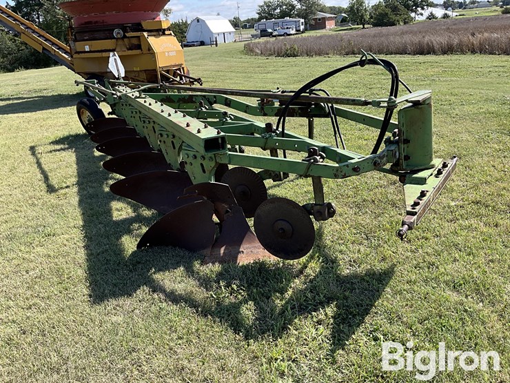 john-deere-f145-image-3