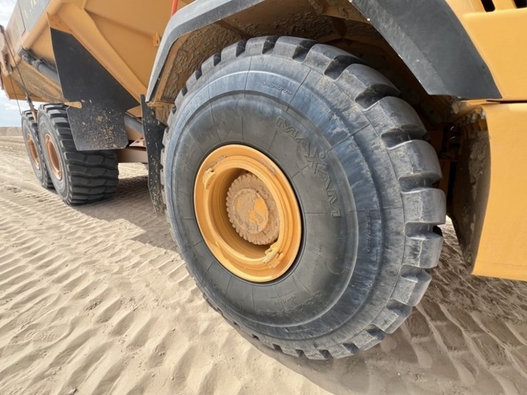 2021-volvo-a60h-image-30