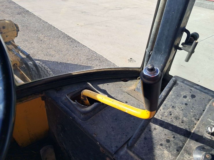 deere-310c-image-28