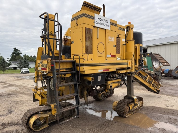 #1415-•-gomaco-gt3600-curb-machine-image-5
