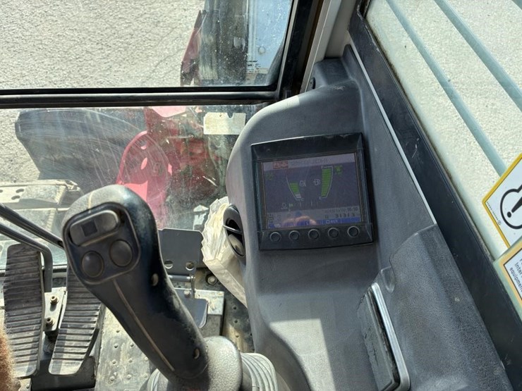 2016-takeuchi-tb280fr-image-24