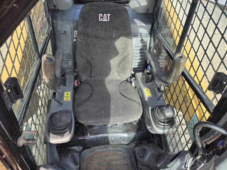 caterpillar-279d-image-40