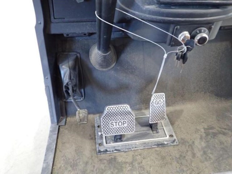 inoperable-2024-raccoon-rc-g4.0-electric-golf-cart-image-11