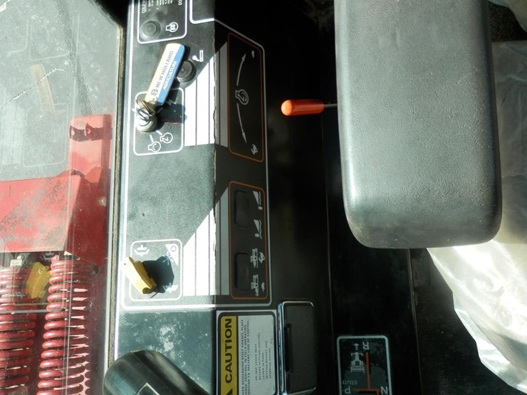 new-holland-2450-image-14