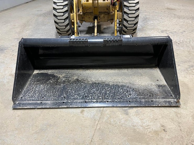 2017-caterpillar-903c2-image-9