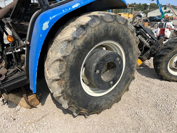 new-holland-t5050-image-19