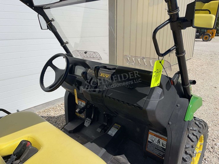 2016-john-deere-gator-image-17