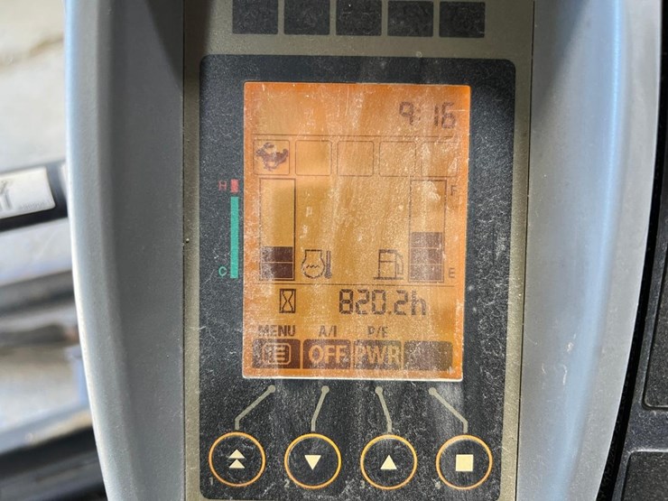 2022-deere-35g-image-30