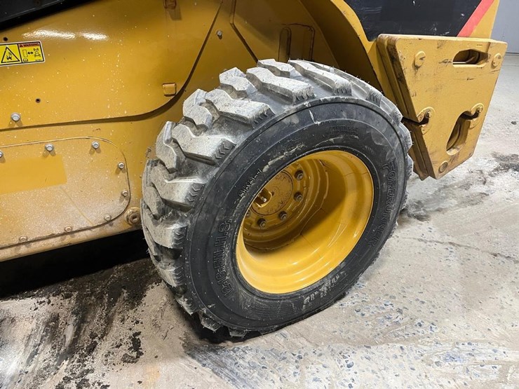 caterpillar-246c-image-12