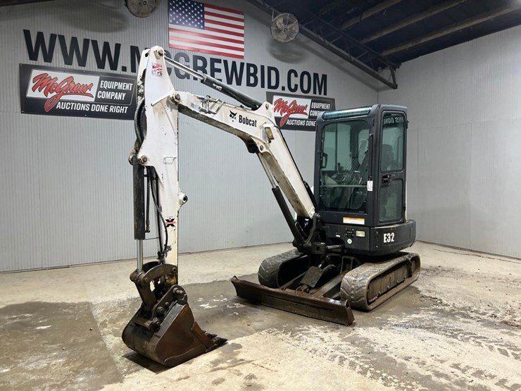 bobcat-e32-image-2