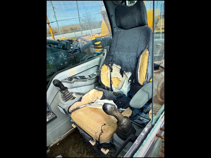 2005-volvo-ec330b-image-7