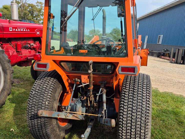 kubota-l2850-image-11