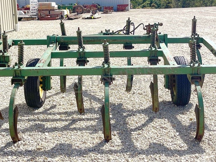 john-deere-10-image-7