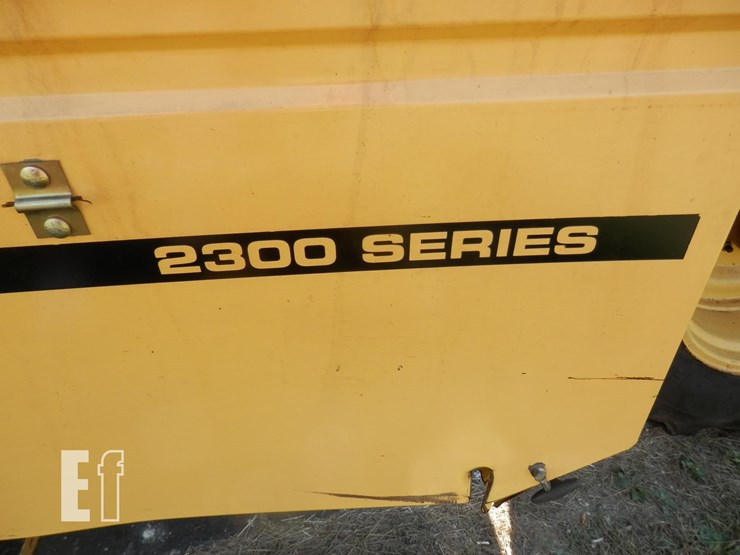 new-holland-2450-image-12