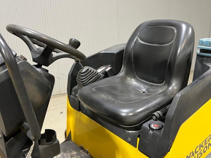 2021-wacker-neuson-rd12a-90-image-18