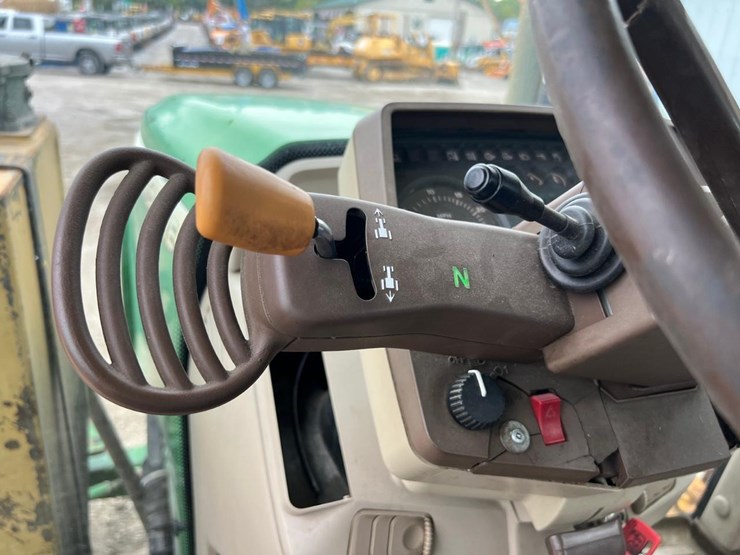 john-deere-6320-image-30
