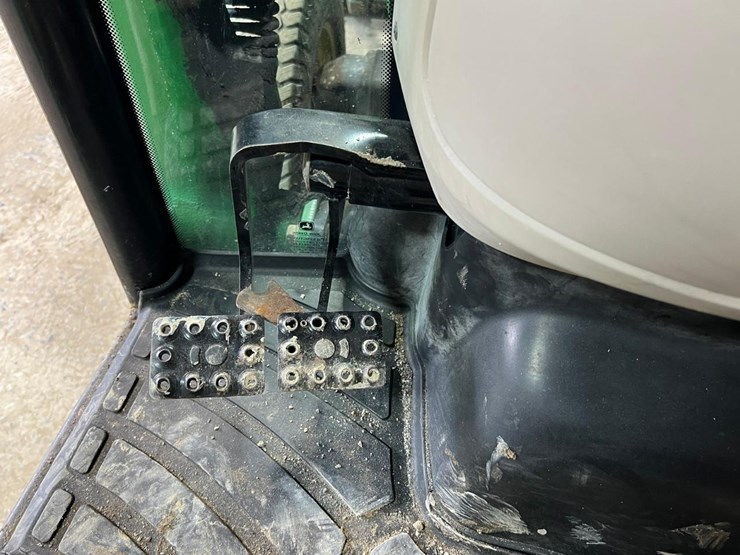 john-deere-3720-image-31