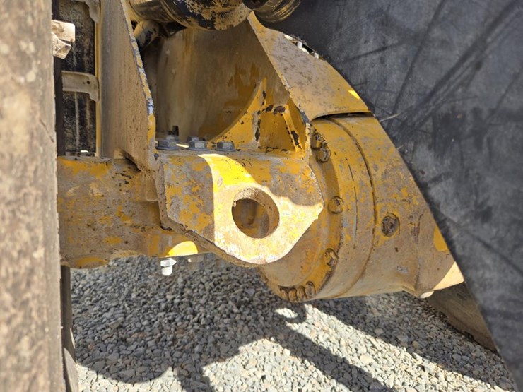 deere-624k-image-25