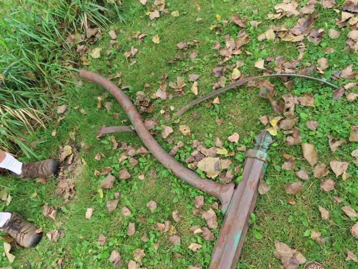 17ft-sign-pole-with-bracket-image-2