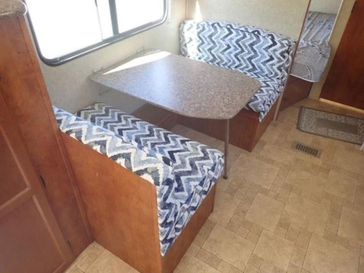 2012-skyline-nomad-t/a-travel-trailer-1se200r21cf0-image-46
