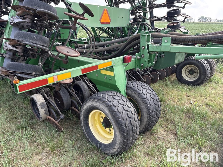 2005-john-deere-1890-image-18