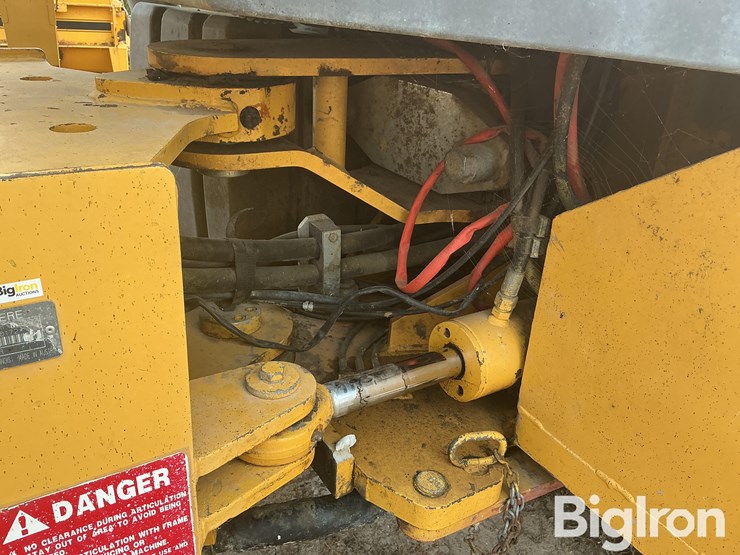 2000-deere-344h-image-17