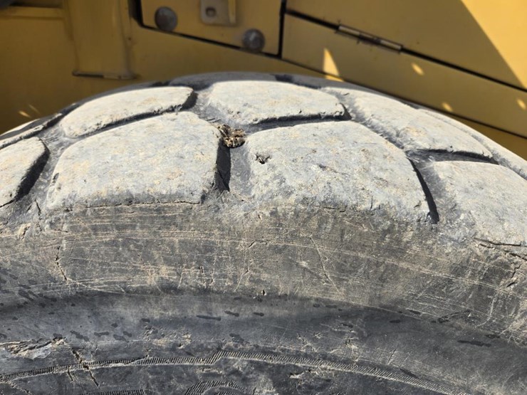 deere-624k-image-76