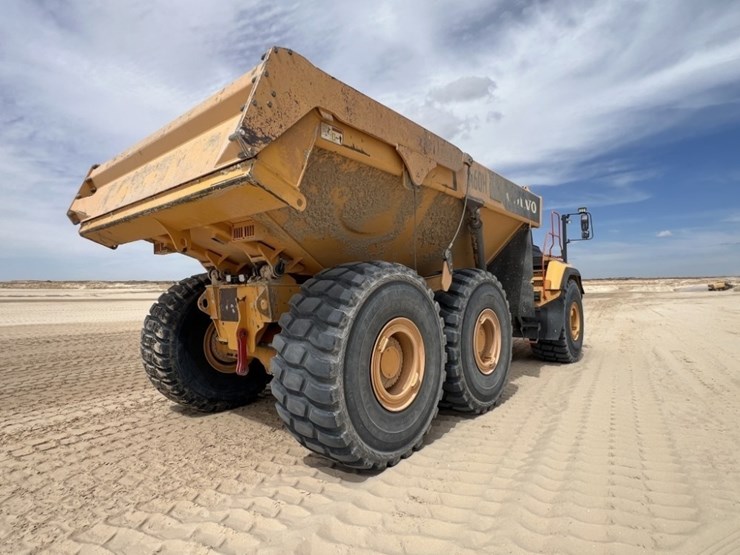 2021-volvo-a60h-image-5