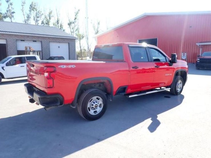 2022-chevrolet-silverado-2500-image-5