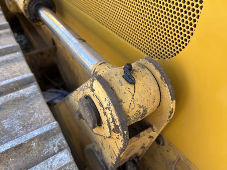 2003-deere-450h-image-22