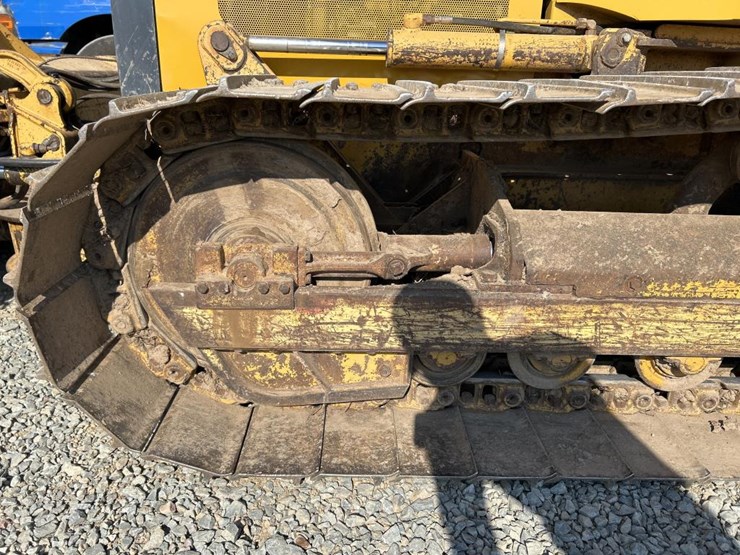 2003-deere-450h-image-46