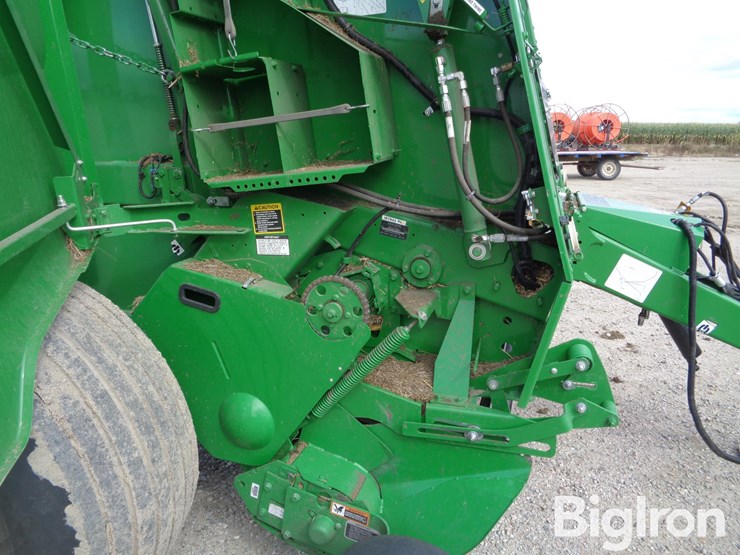 2022-john-deere-560m-image-18