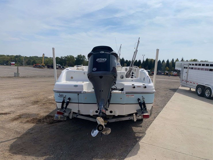 2018-hurricane-cc231-boat-image-5