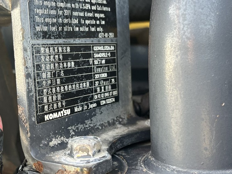 2012-komatsu-pc70-image-32