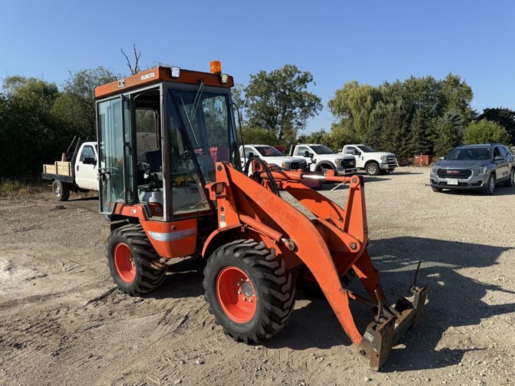 kubota-r520-image-7