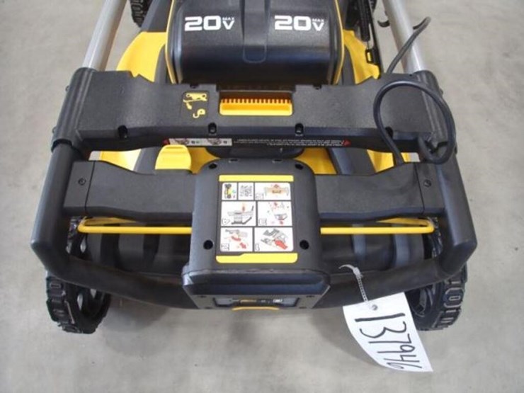dewalt-21.5-in.-electric-push-mower-image-8