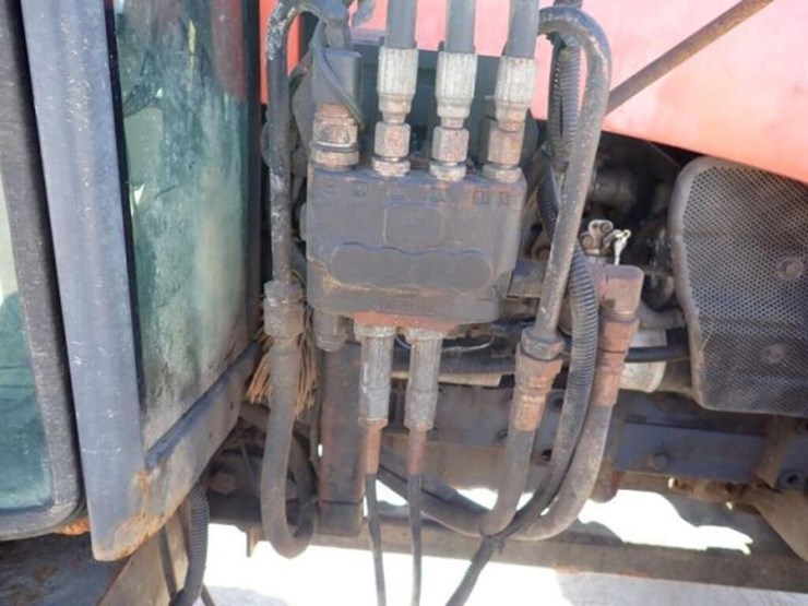 2016-kubota-m7040d-image-56