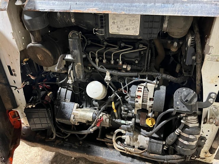 2017-bobcat-t595-image-16
