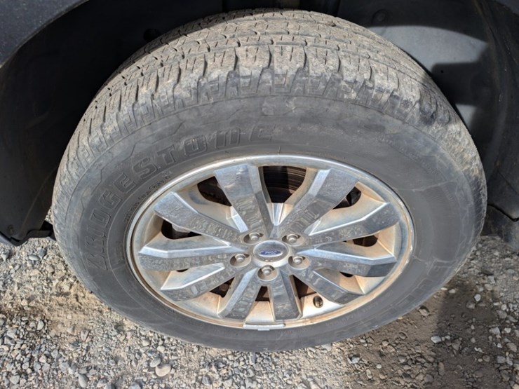 2010-ford-edge-image-15