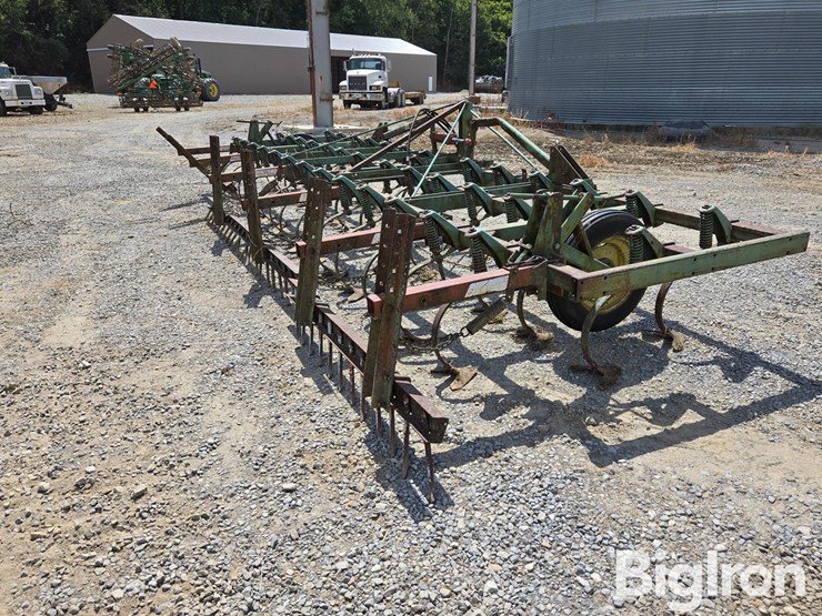 john-deere-1100-image-5