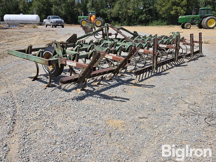 john-deere-1100-image-7