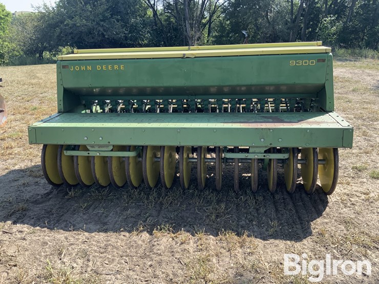 john-deere-9300-image-6