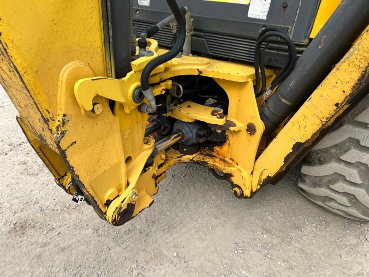 new-holland-b95-image-20