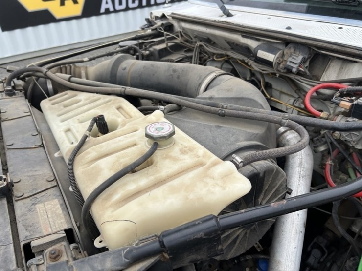 1995-ford-f800-image-13