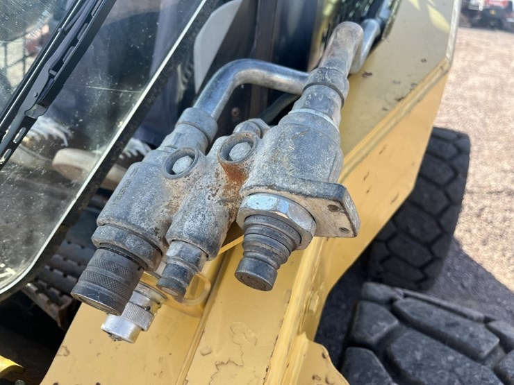 2012-caterpillar-272d-image-17