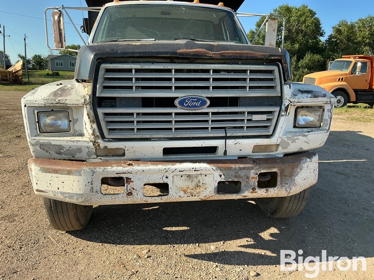 1990-ford-f700-image-11