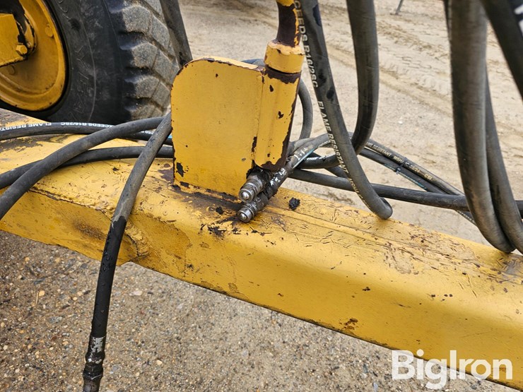 caterpillar-60-image-13