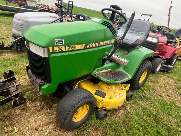 john-deere-lx176-image-2