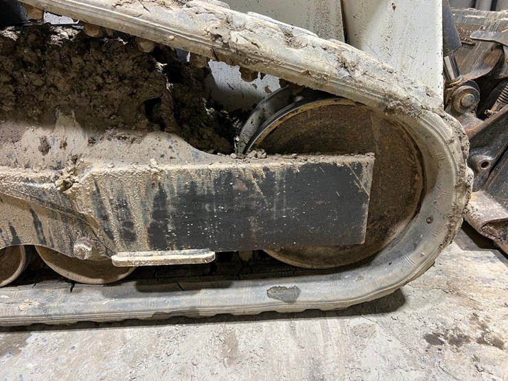 2022-bobcat-t64-image-21